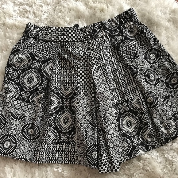 Dex Shorts - Picture 3 of 3